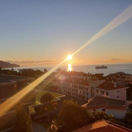 Guesthouse Vila Lusitania フンシャル エクステリア 写真