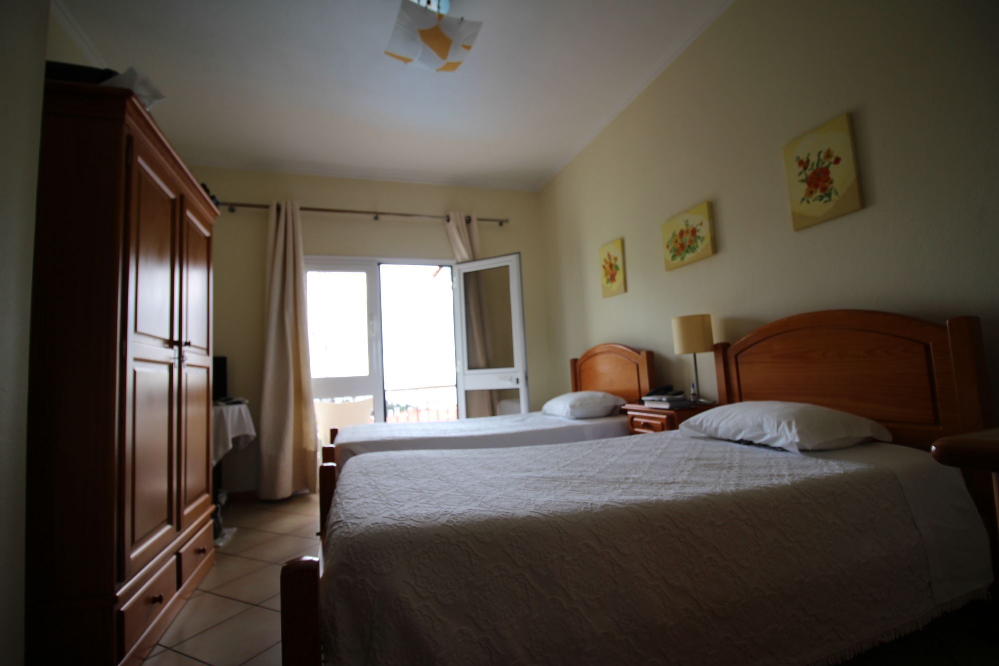 Guesthouse Vila Lusitania フンシャル エクステリア 写真